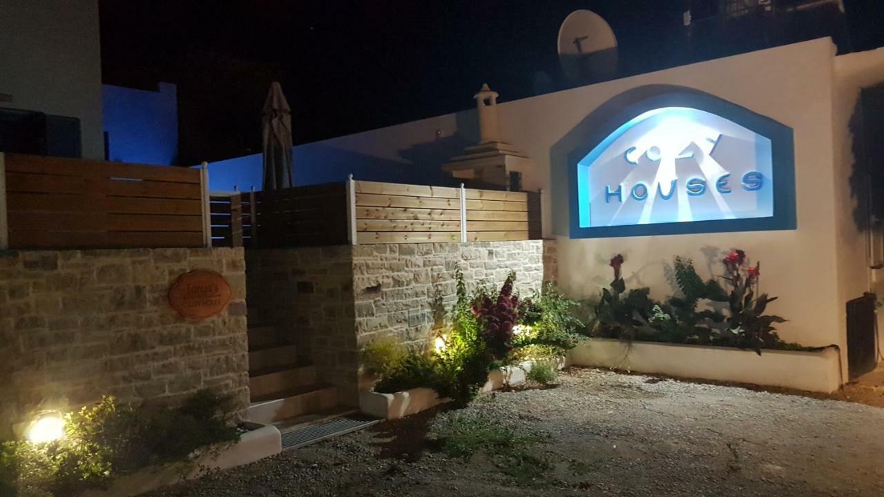 Tanyas Cozy House Villa Kamilari Bagian luar foto