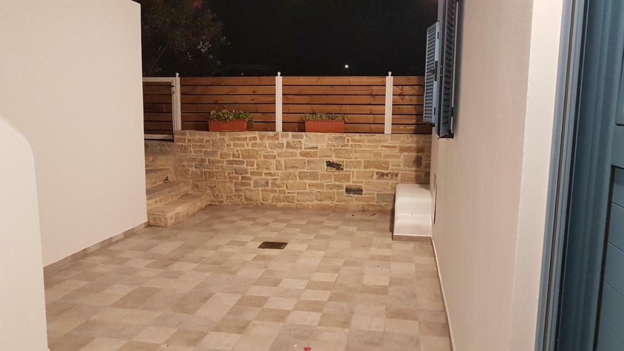 Tanyas Cozy House Villa Kamilari Bagian luar foto